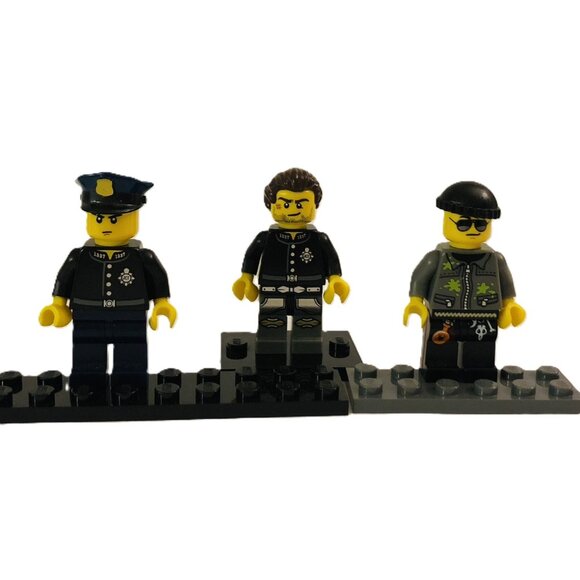 LEGO 3 Mini Figures Brown Hair 93230 Beanie Hat Police Hat 11259 Constable Body - Picture 5 of 5